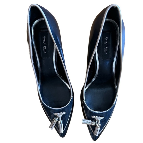 WHBM Black Leather 3.5” Inch Heel with Tan Piping and Tassel Detail. Size 8 - Picture 3 of 6